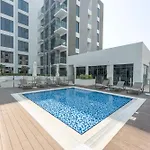 Wonderful 2-Bedroom Apartment In Meydan, Mbr